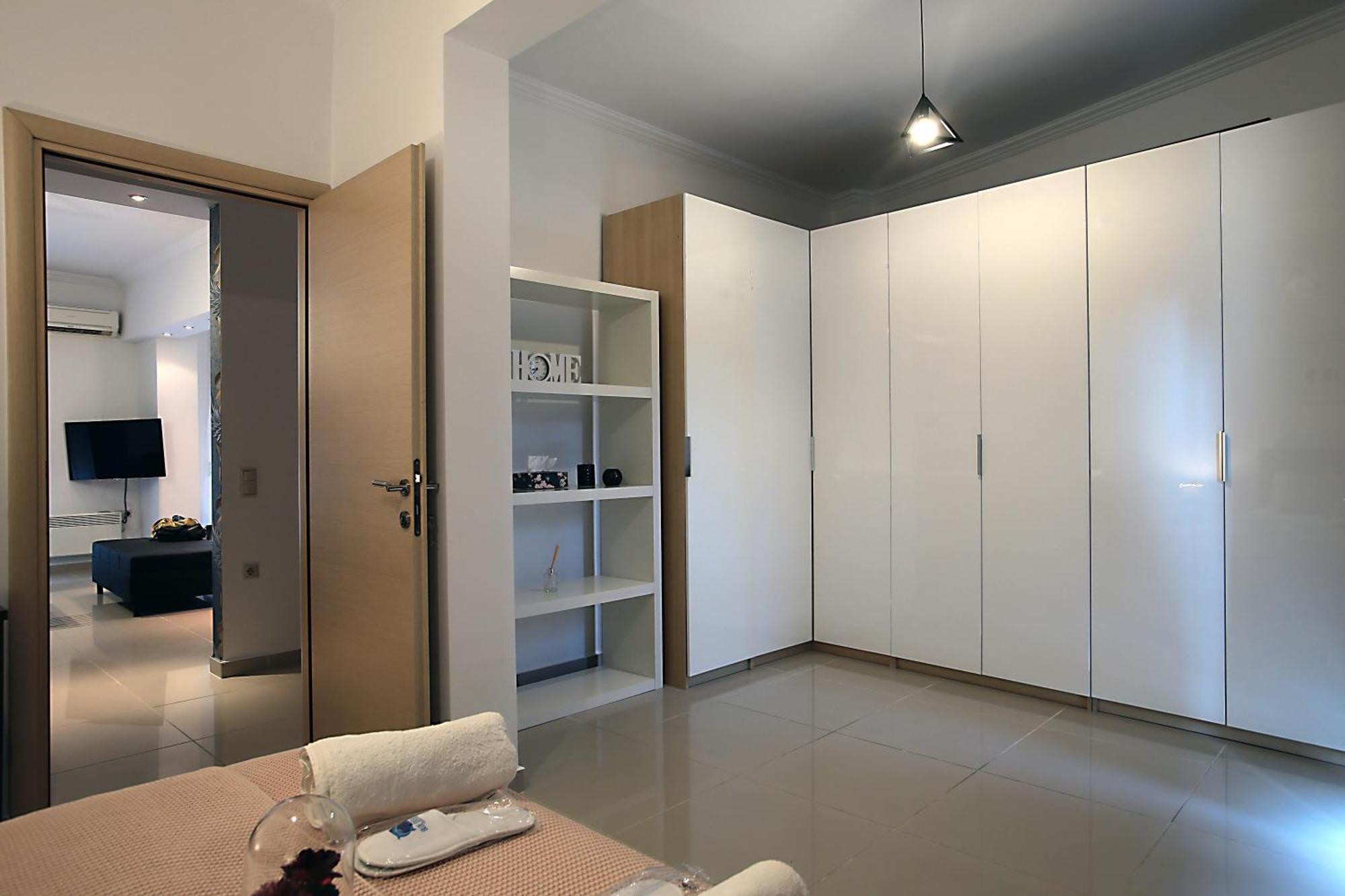 Estia Luxury House Apartment Drama